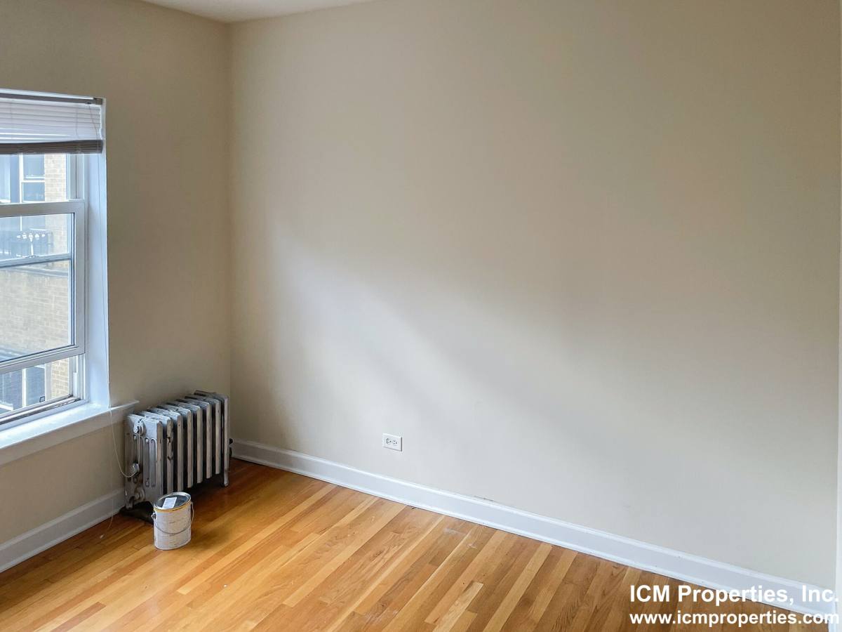 Apartment for rent at 3912 N Pine Grove Ave #3, Chicago, IL 60613