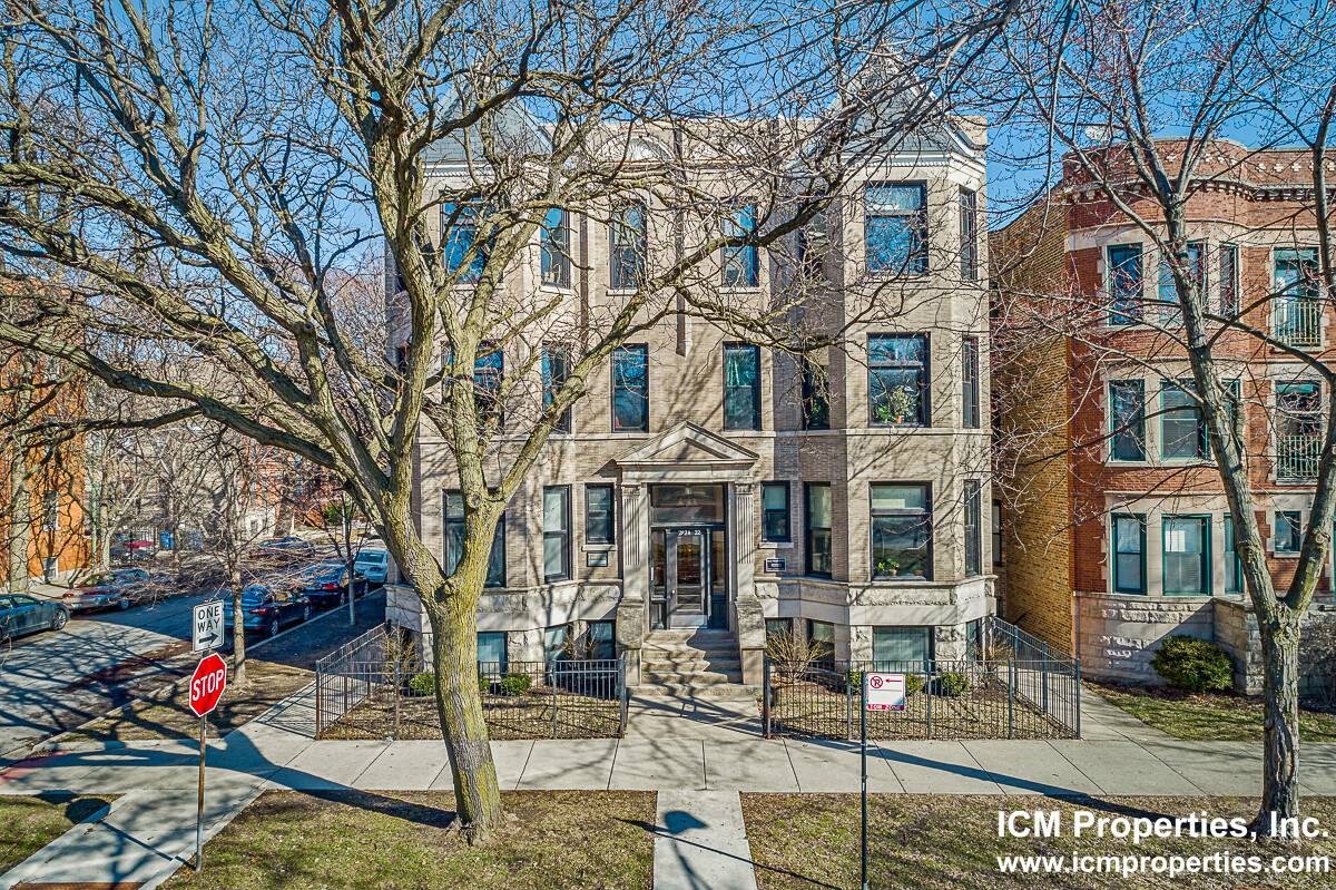 Apartment for rent at 2922 W Logan #G, Chicago, IL 60647