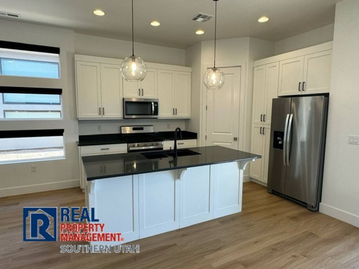 House for rent at 2806 E Church Oak Dr, Saint George, UT 84790
