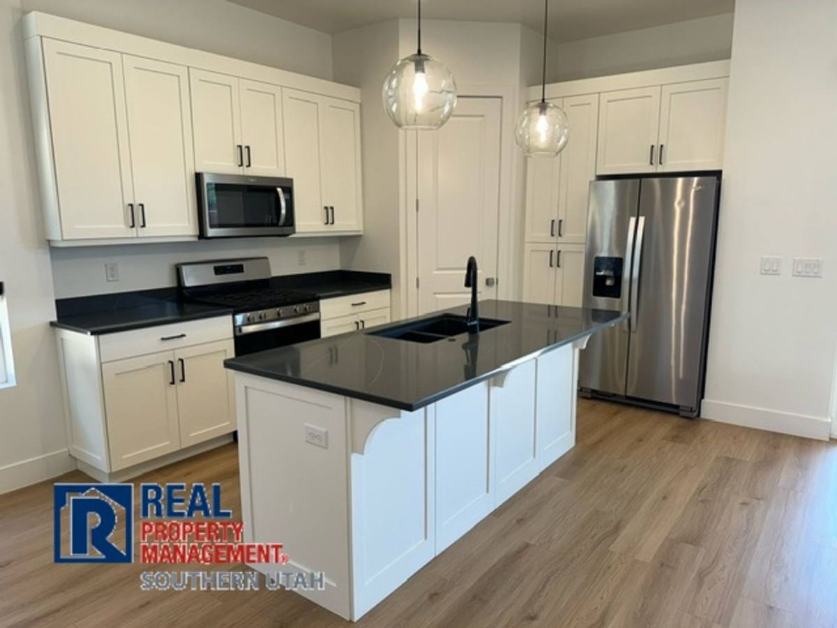 House for rent at 2806 E Church Oak Dr, Saint George, UT 84790