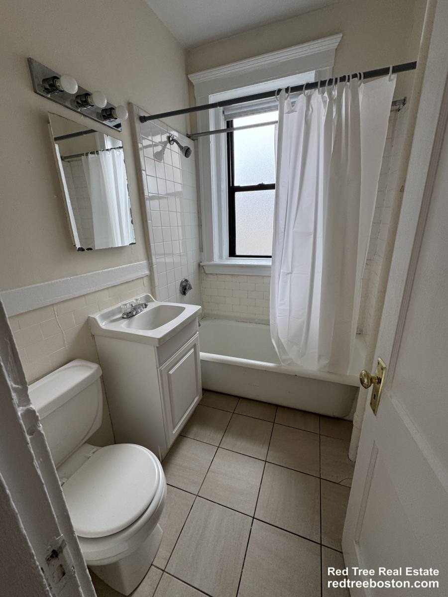 Apartment for rent at 1144 Commonwealth Ave #C, Allston, MA 02134
