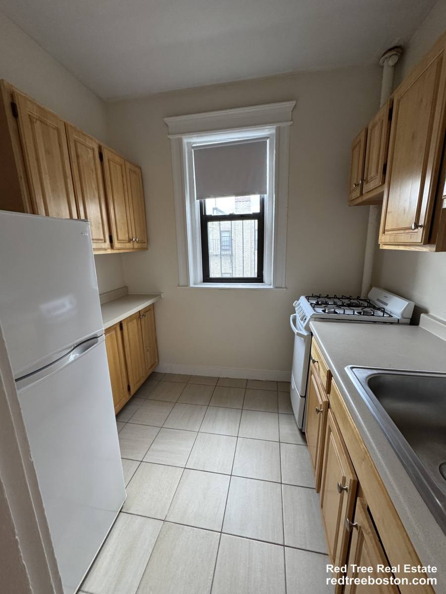 Apartment for rent at 1144 Commonwealth Ave #C, Allston, MA 02134