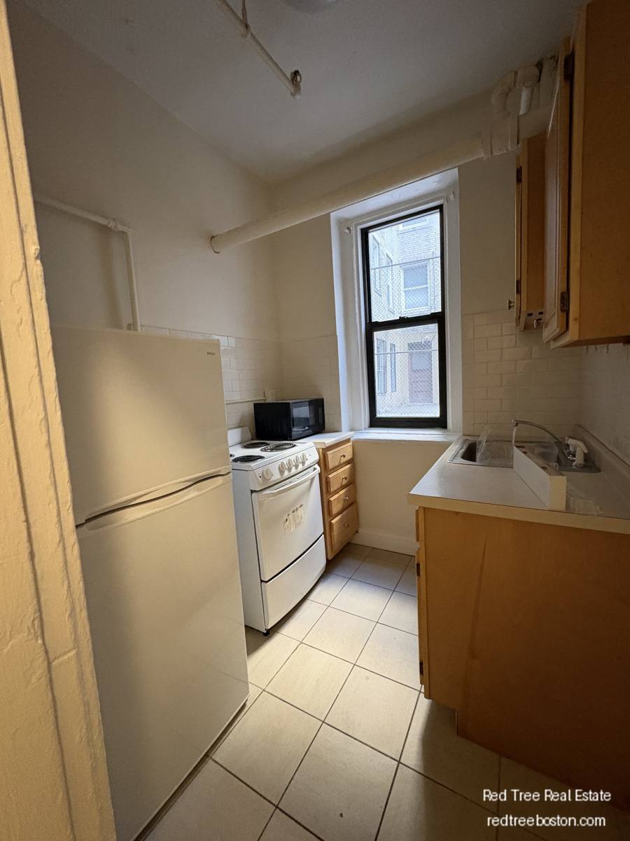 Apartment for rent at 1144 Commonwealth Ave #C, Allston, MA 02134