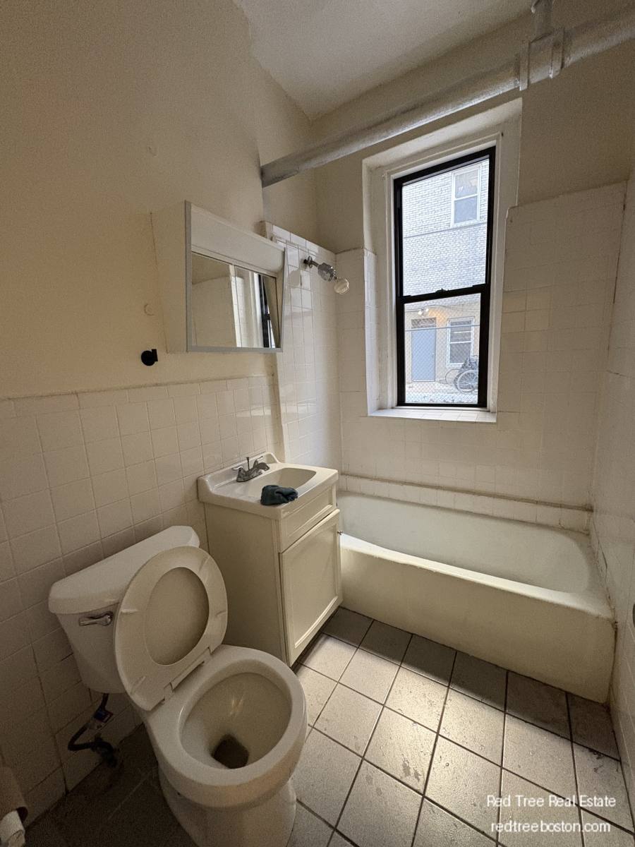 Apartment for rent at 1144 Commonwealth Ave #C, Allston, MA 02134