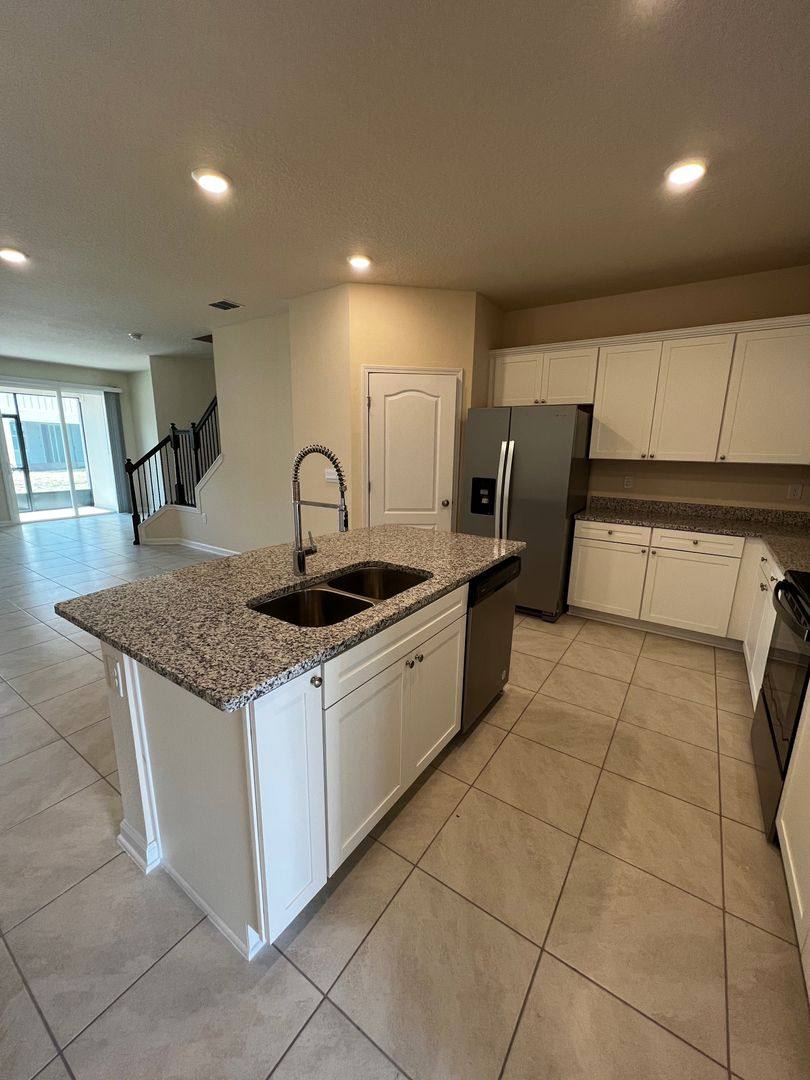 Townhouse for rent at 70 Oarsman Crossing Dr, Saint Augustine, FL 32095