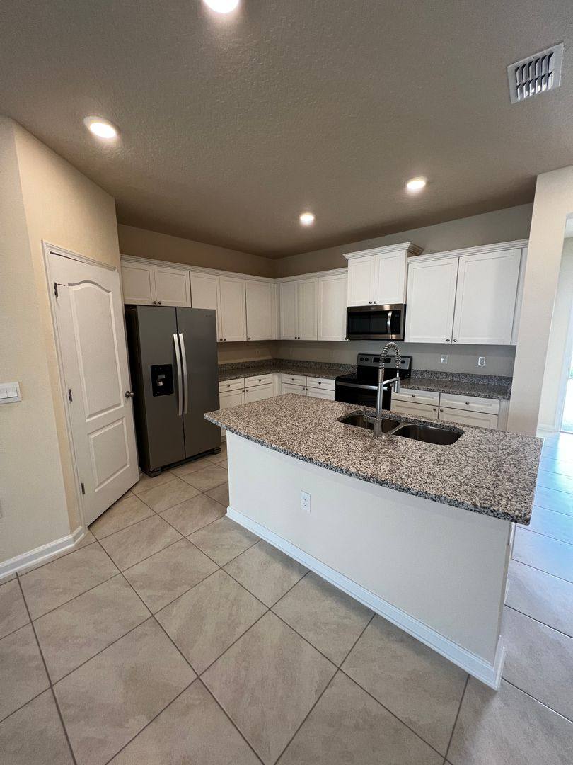 Townhouse for rent at 70 Oarsman Crossing Dr, Saint Augustine, FL 32095