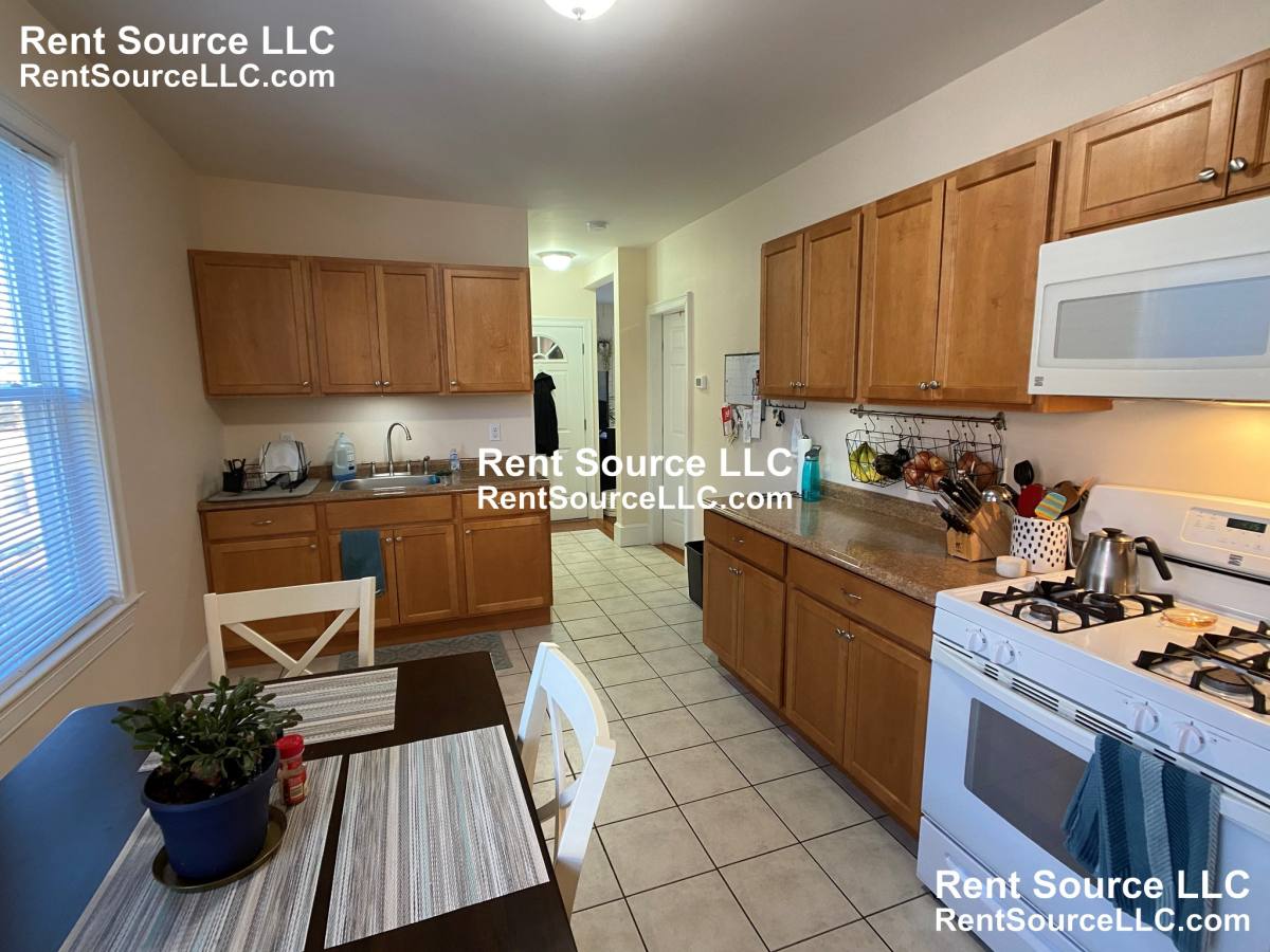 Apartment for rent at 15 Sargent Ave #2, Somerville, MA 02145