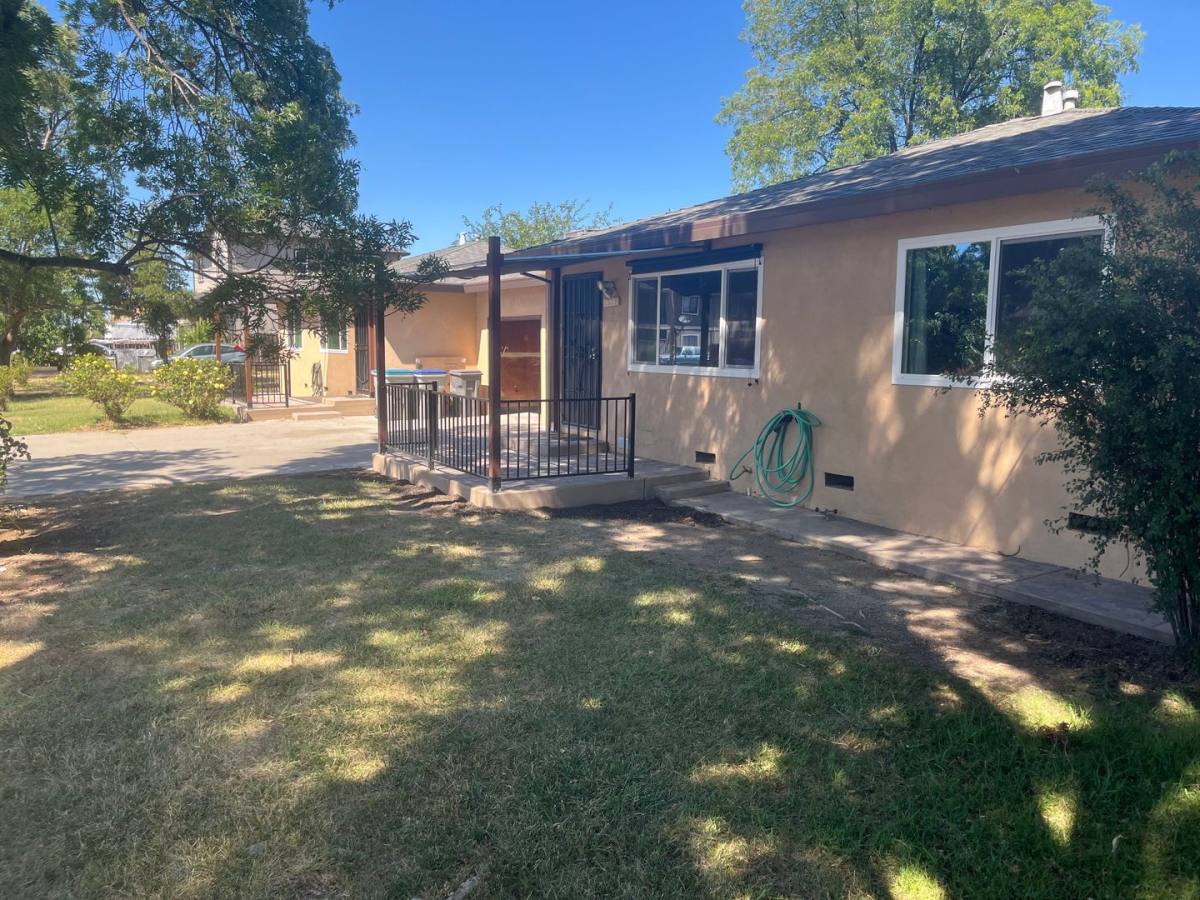 House for rent at 16881 Antelope St, Esparto, CA 95627