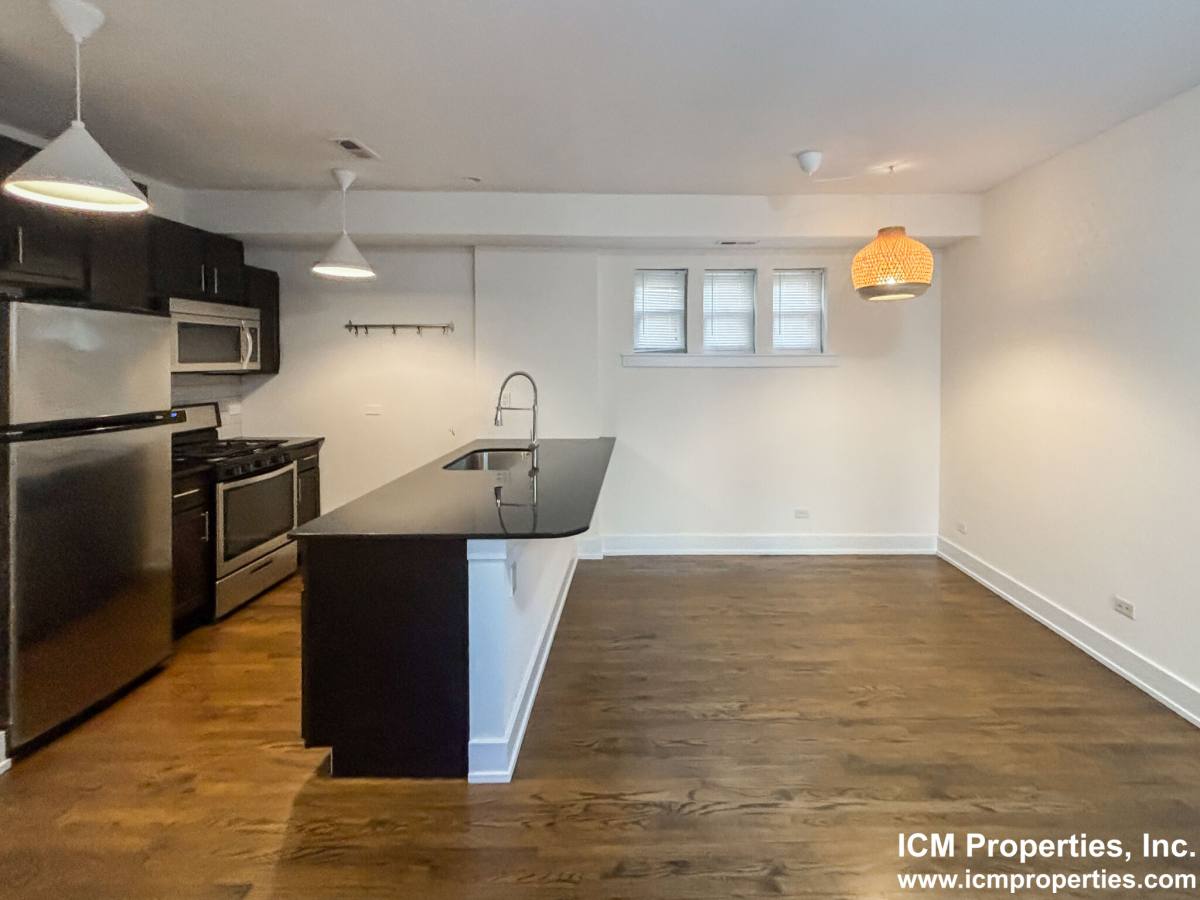 Apartment for rent at 5056 N Winchester #1W, Chicago, IL 60640