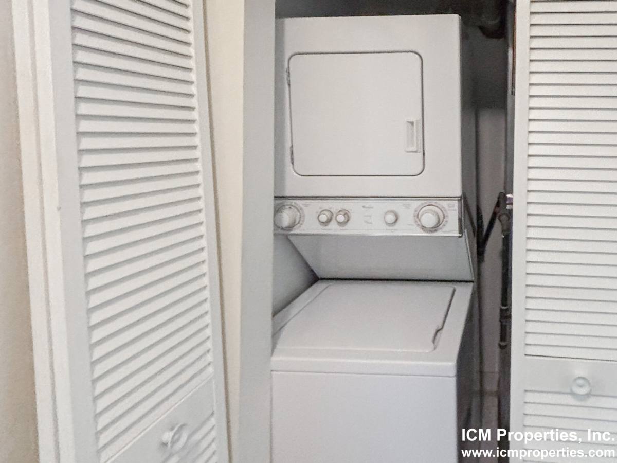 Apartment for rent at 5056 N Winchester #1W, Chicago, IL 60640