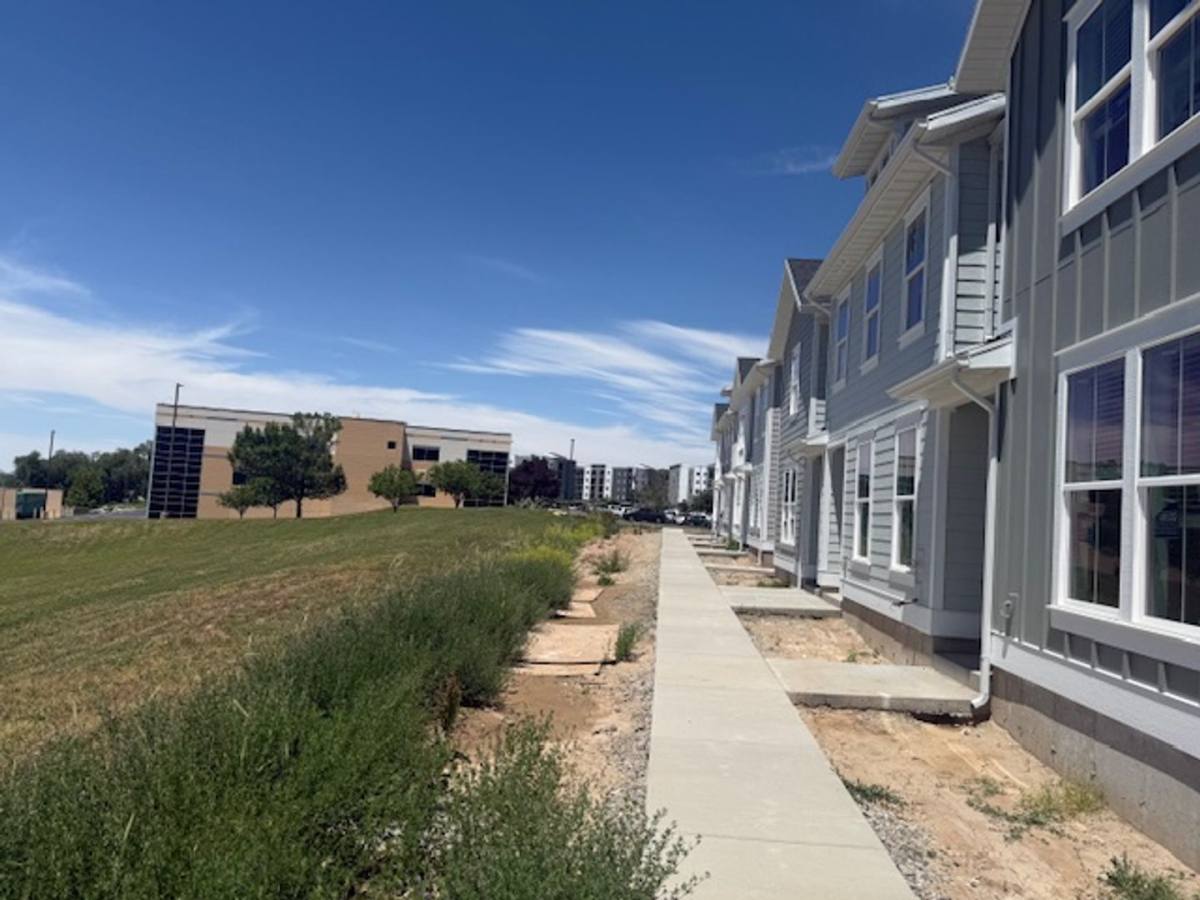 Townhouse for rent at 968 Swoop Dr, Clearfield, UT 84015