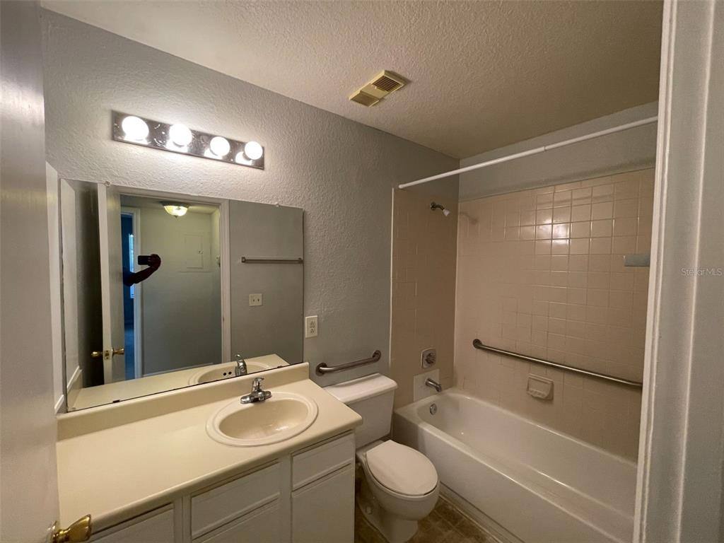 Condo for rent at 1063 S Hiawassee Rd #1624, Orlando, FL 32835
