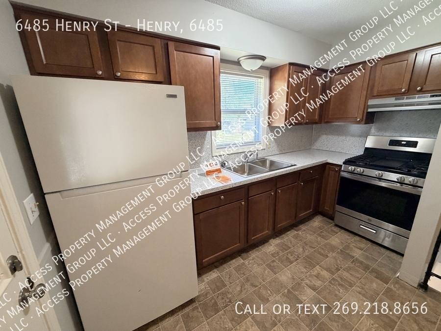 House for rent at 6485 Henry St, Allendale, MI 49401