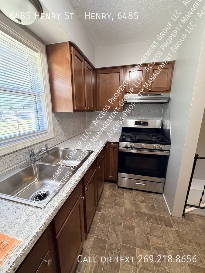 House for rent at 6485 Henry St, Allendale, MI 49401