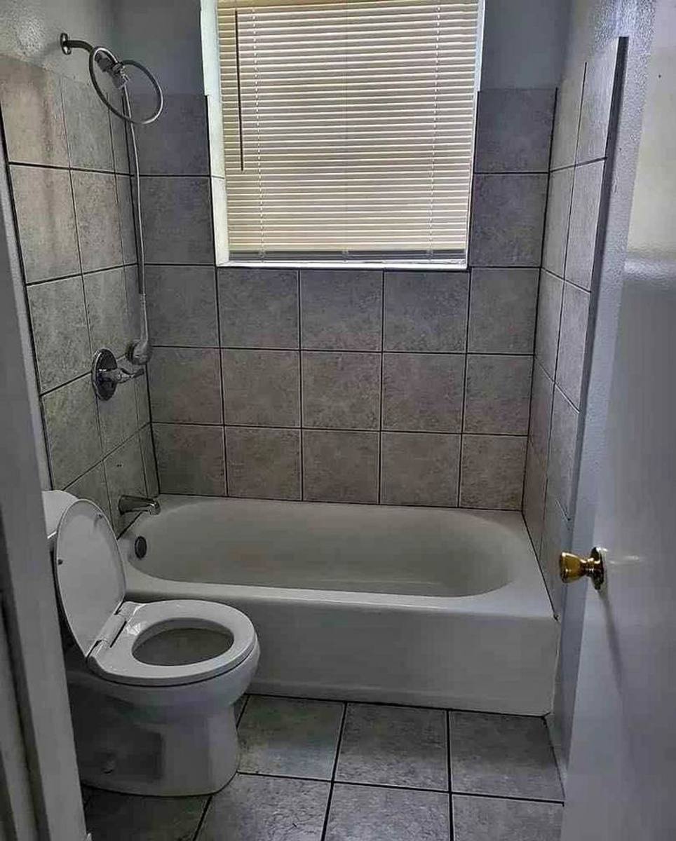 Apartment for rent at 1584 W 31st St, Jacksonville, FL 32209