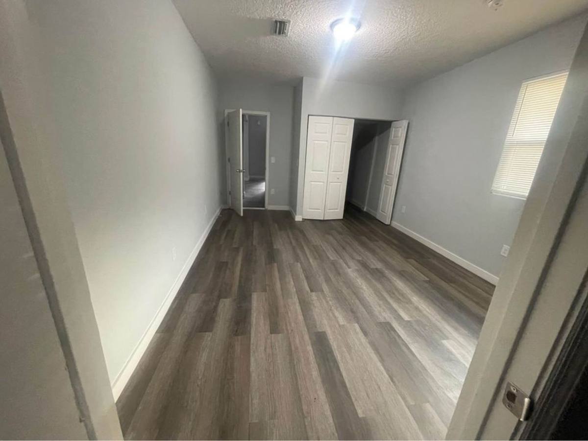 Apartment for rent at 1584 W 31st St, Jacksonville, FL 32209