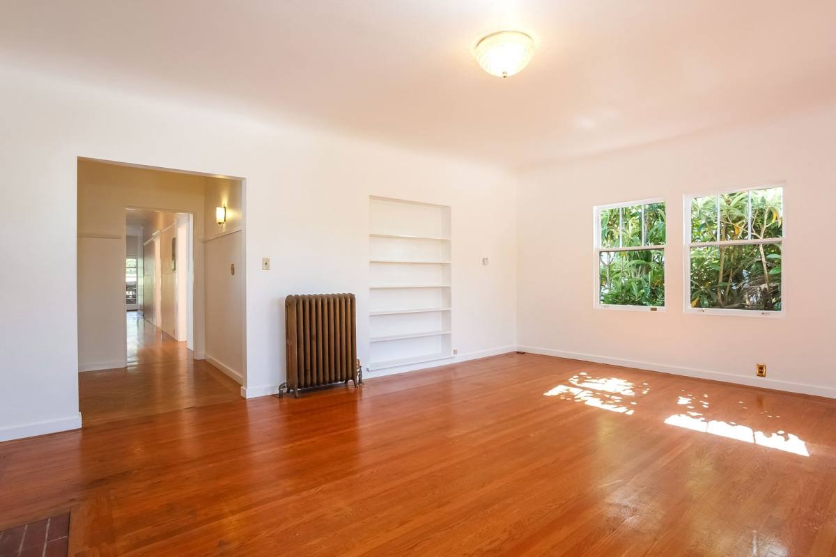 Apartment for rent at 6458 Colby St, Oakland, CA 94618