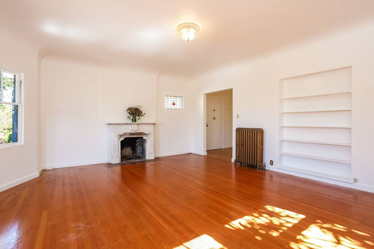 Apartment for rent at 6458 Colby St, Oakland, CA 94618