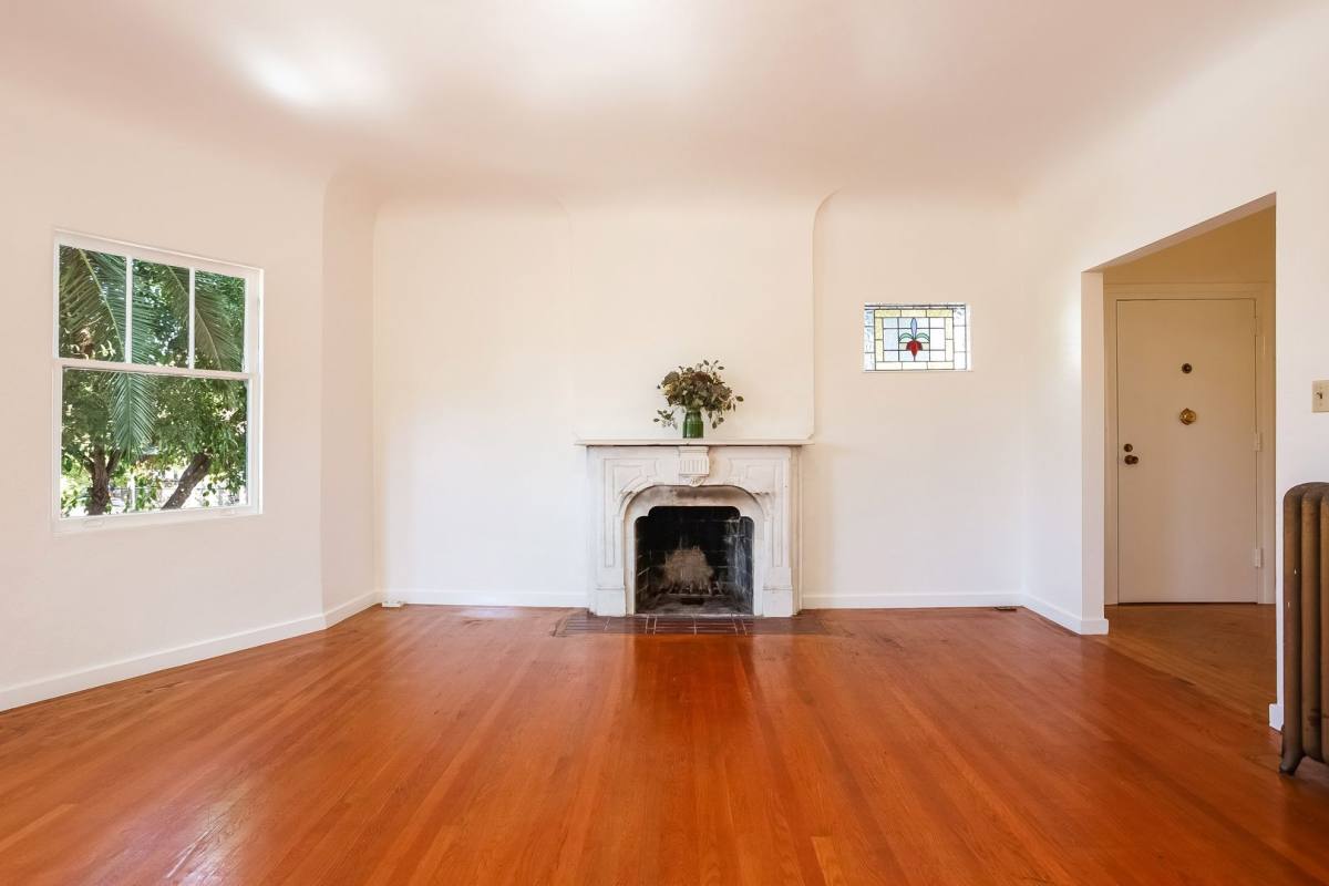 Apartment for rent at 6458 Colby St, Oakland, CA 94618