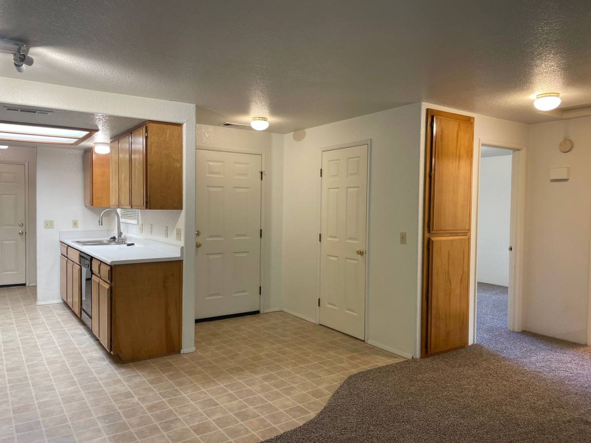 Apartment for rent at 1407 & 1409 Kokanee Lane, Grants Pass, OR 97527