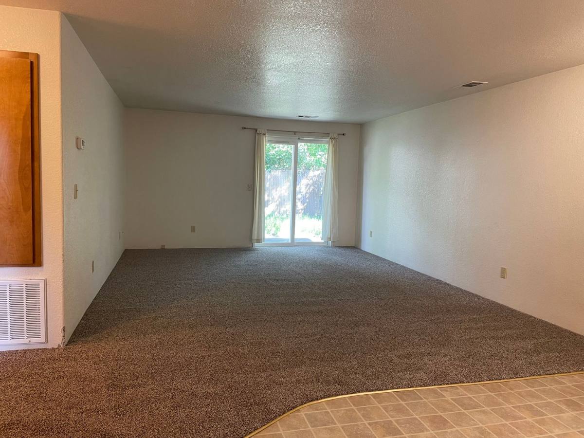 Apartment for rent at 1407 & 1409 Kokanee Lane, Grants Pass, OR 97527