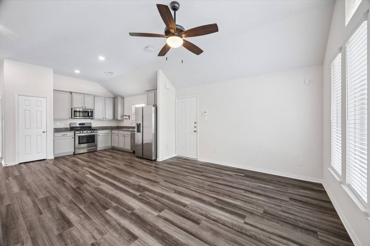 House for rent at 206 N Lynx Trail, Montgomery, TX 77316