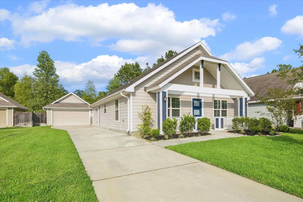 House for rent at 206 N Lynx Trail, Montgomery, TX 77316