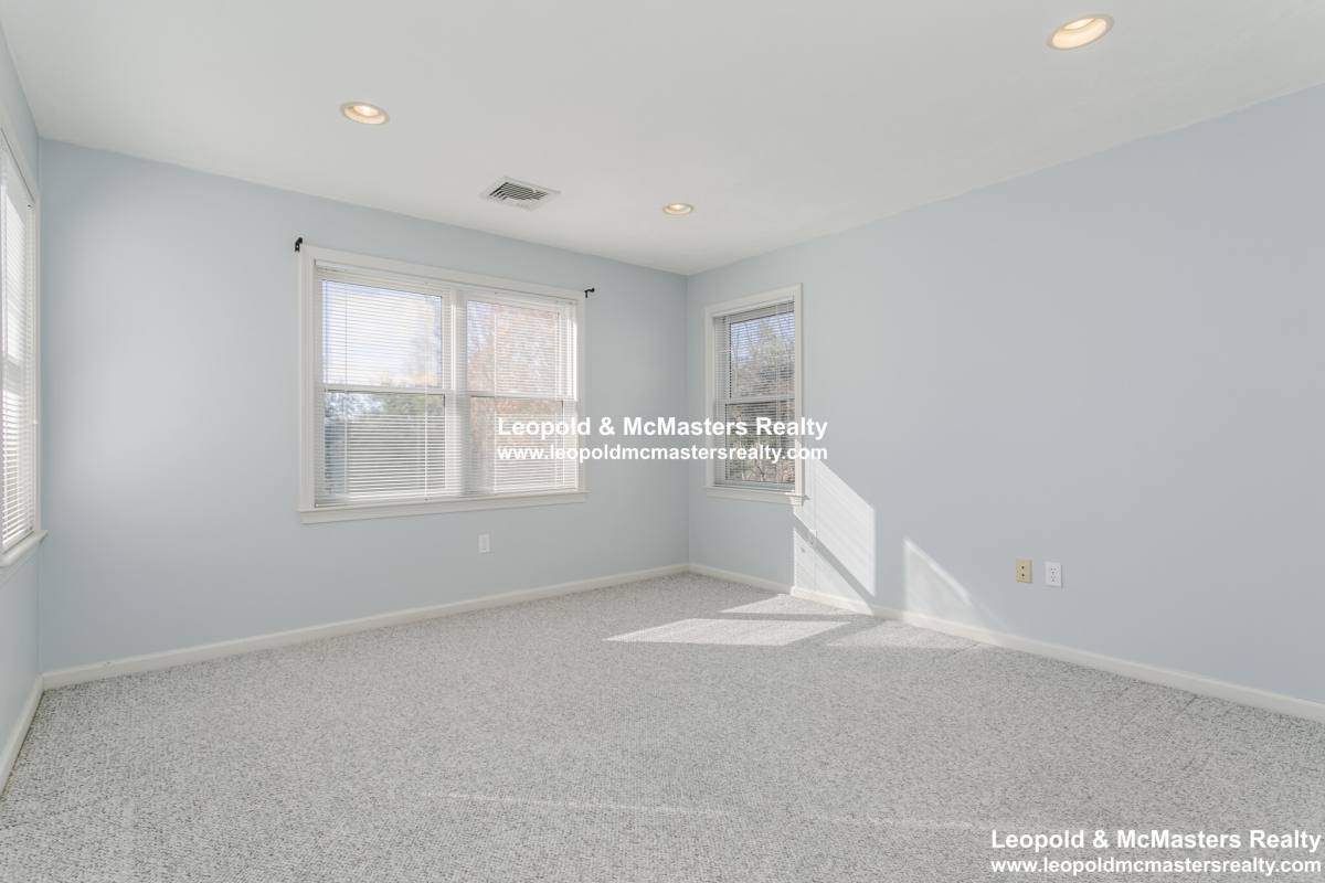 Apartment for rent at 9 Reservoir Ridge Rd, Framingham, MA 01702