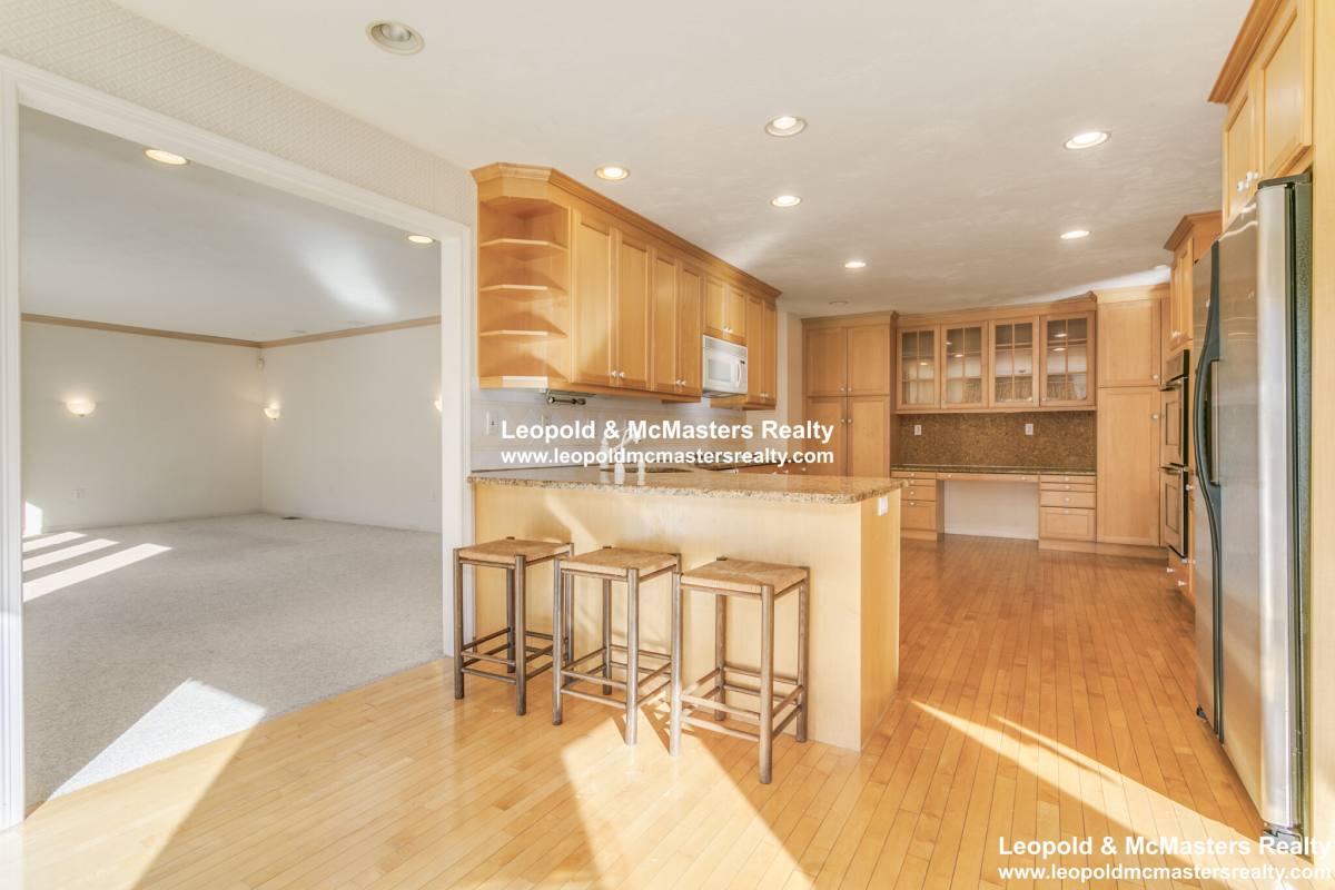 Apartment for rent at 9 Reservoir Ridge Rd, Framingham, MA 01702