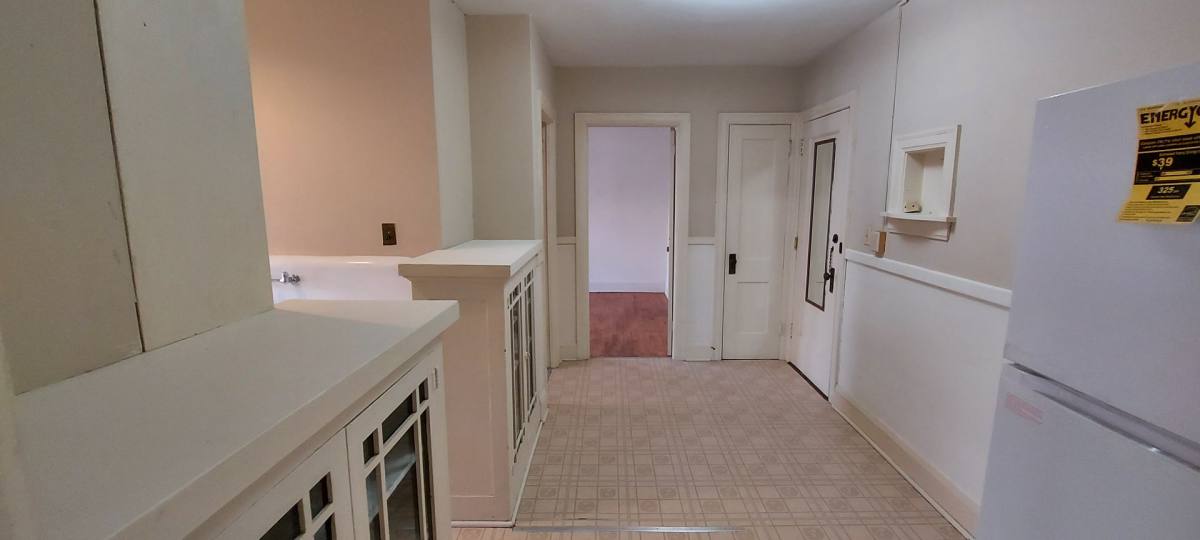 Apartment for rent at 1168 Grand Ave, Saint Paul, MN 55105