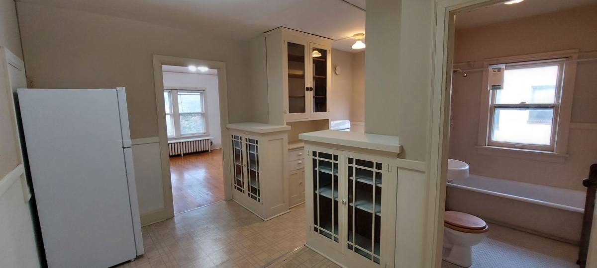 Apartment for rent at 1168 Grand Ave, Saint Paul, MN 55105