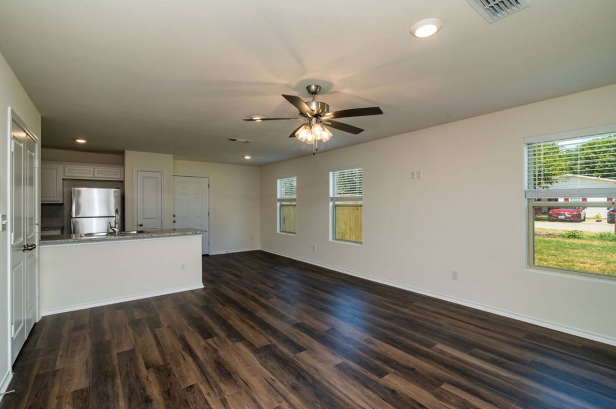 Townhouse for rent at 201 S May, Whitewright, TX 75491