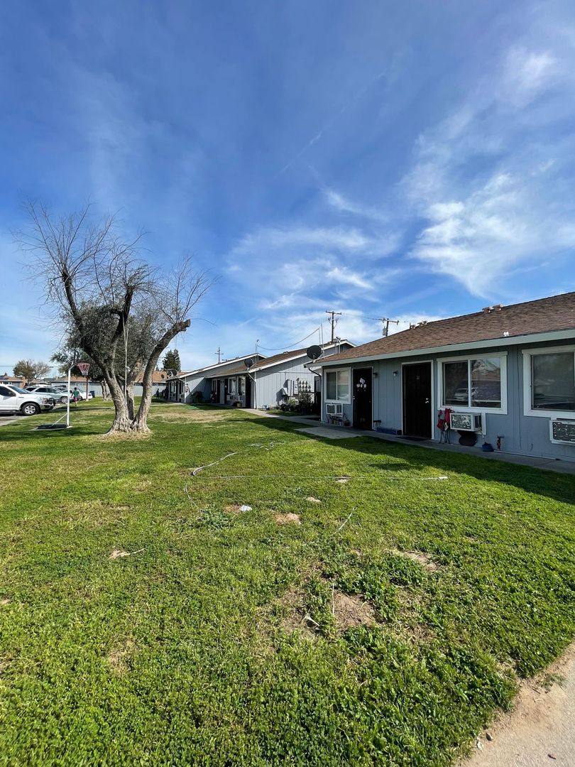 Apartment for rent at 6769 California St, Winton, CA 95388