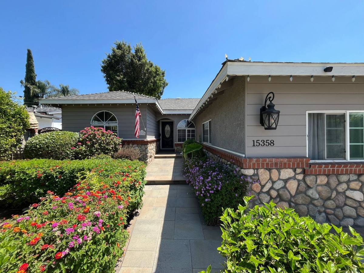 House for rent at 15358 Leadwell St, Van Nuys, CA 91406