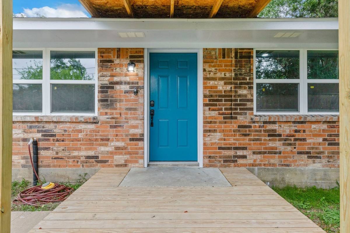 House for rent at 1401 Garrett St, Brenham, TX 77833