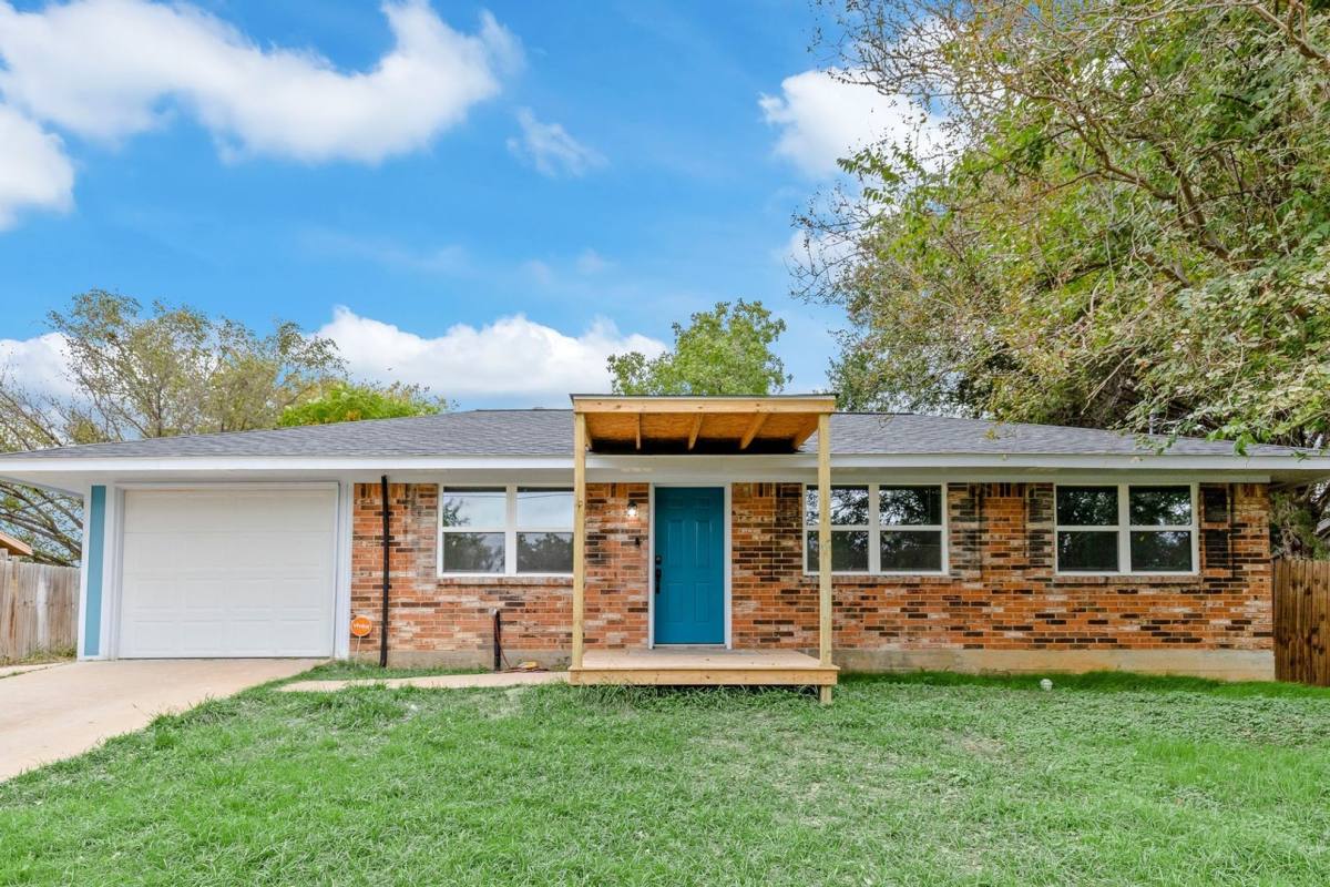 House for rent at 1401 Garrett St, Brenham, TX 77833