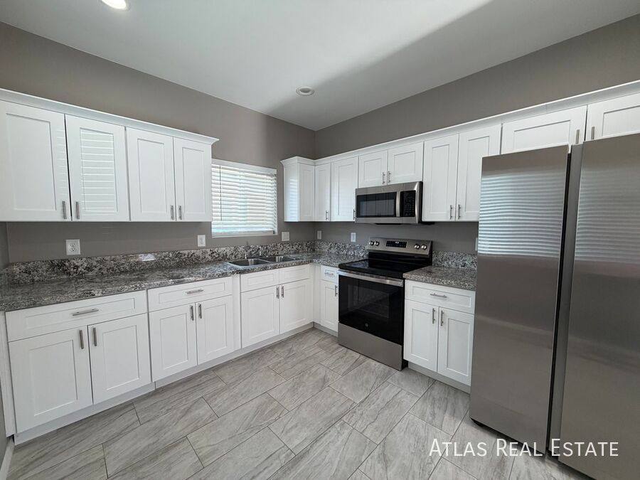 Apartment for rent at 61 W Lester St, Tucson, AZ 85705