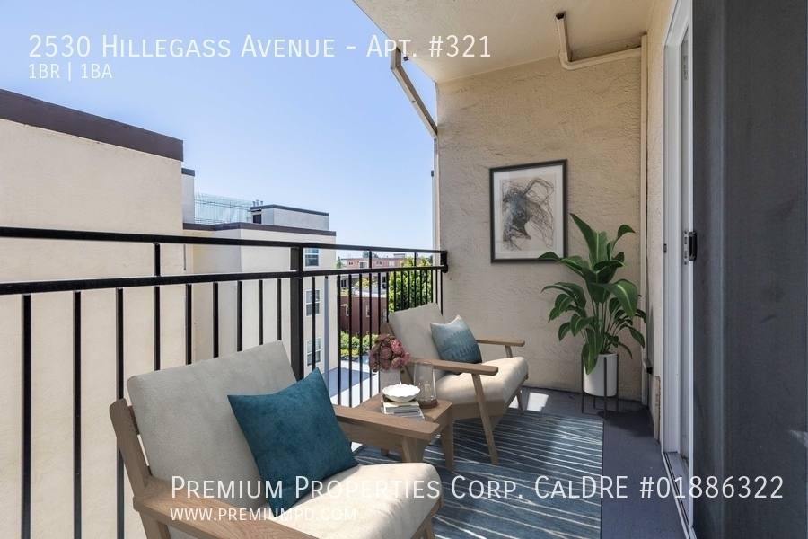 Apartment for rent at 2530 Hillegass Ave, Berkeley, CA 94704