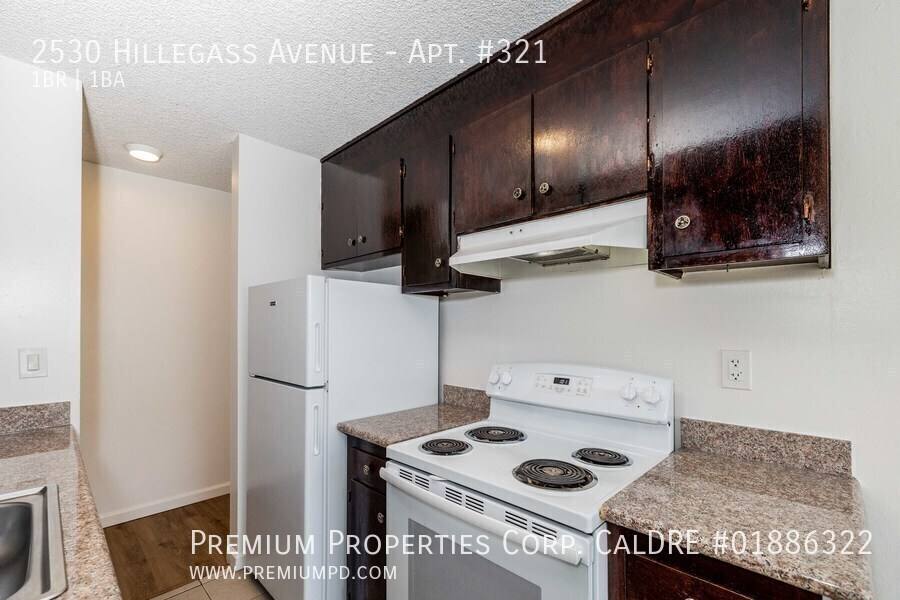 Apartment for rent at 2530 Hillegass Ave, Berkeley, CA 94704