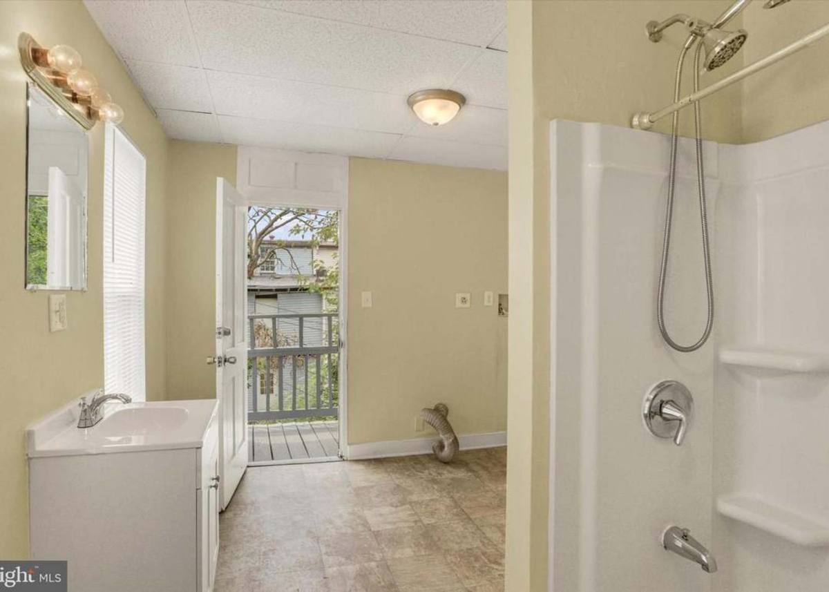 House for rent at 52 Balm St, Harrisburg, PA 17103