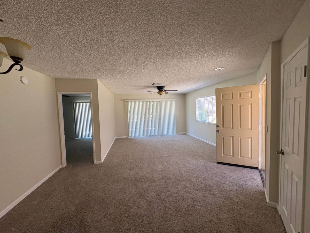 Condo for rent at 11630 Pepper Lane, Apple Valley, CA 92308