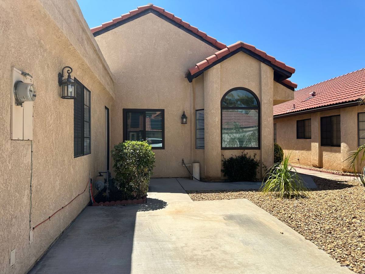 Condo for rent at 11630 Pepper Lane, Apple Valley, CA 92308