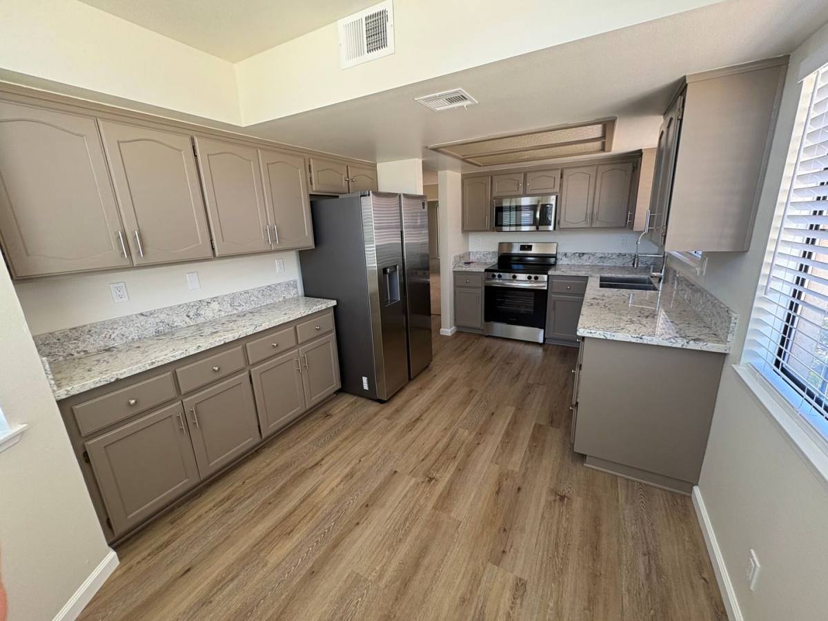 Condo for rent at 11630 Pepper Lane, Apple Valley, CA 92308