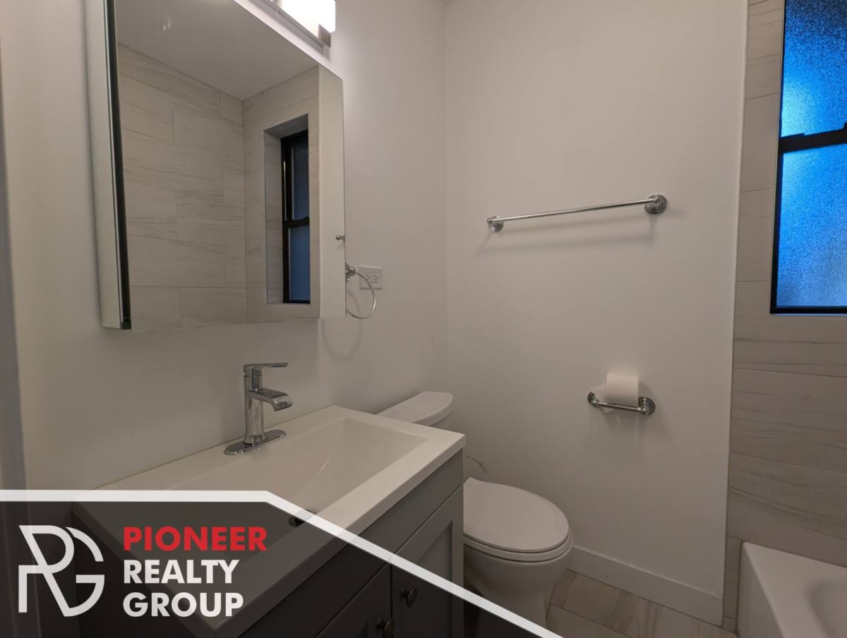 Apartment for rent at 3620 N Marshfield Ave #1C, Chicago, IL 60613