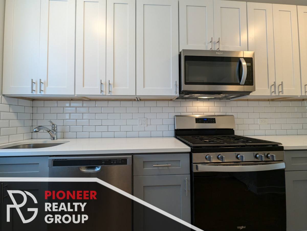 Apartment for rent at 3620 N Marshfield Ave #1C, Chicago, IL 60613