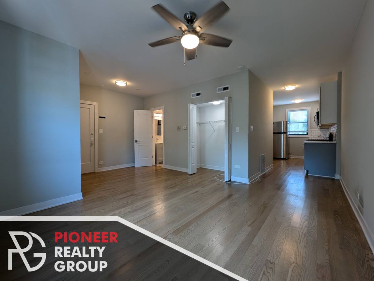 Apartment for rent at 3620 N Marshfield Ave #1C, Chicago, IL 60613
