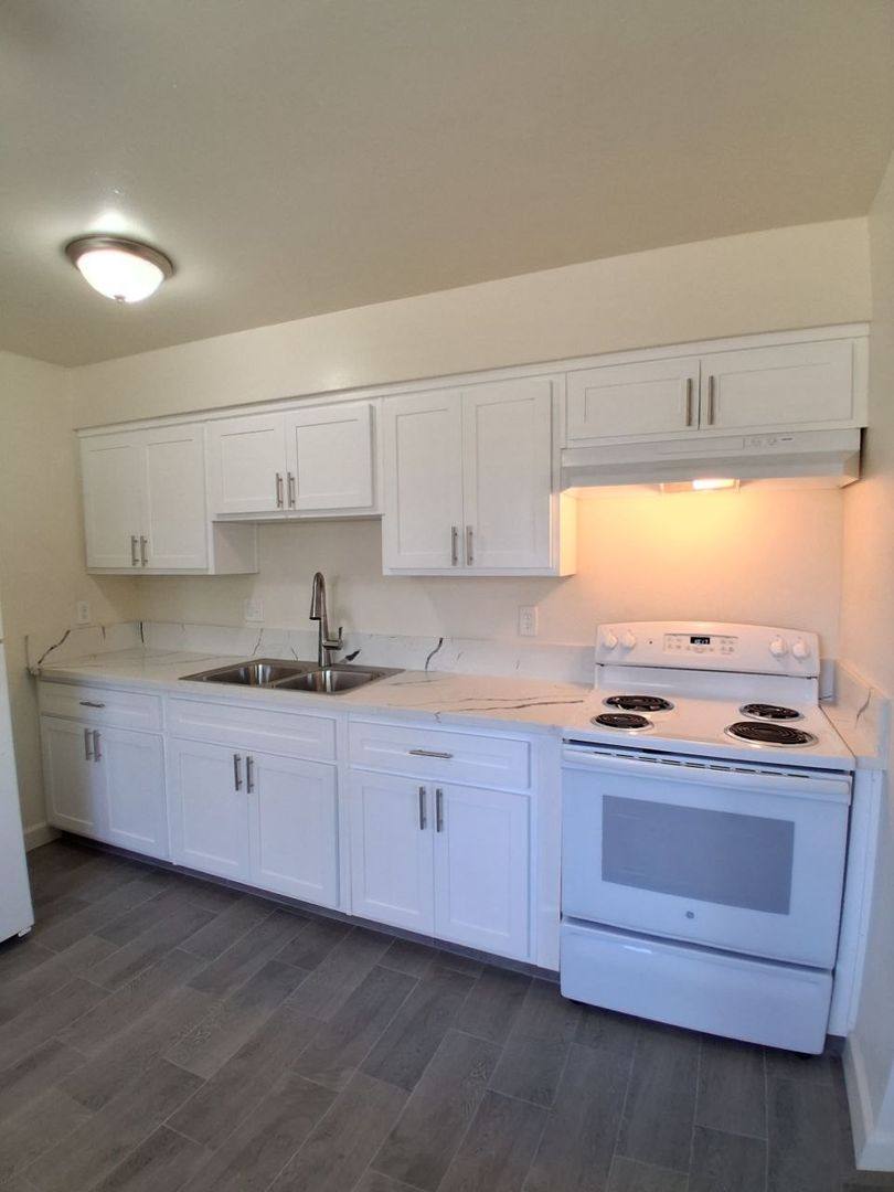 Apartment for rent at 453 N Orchard St, Fresno, CA 93701