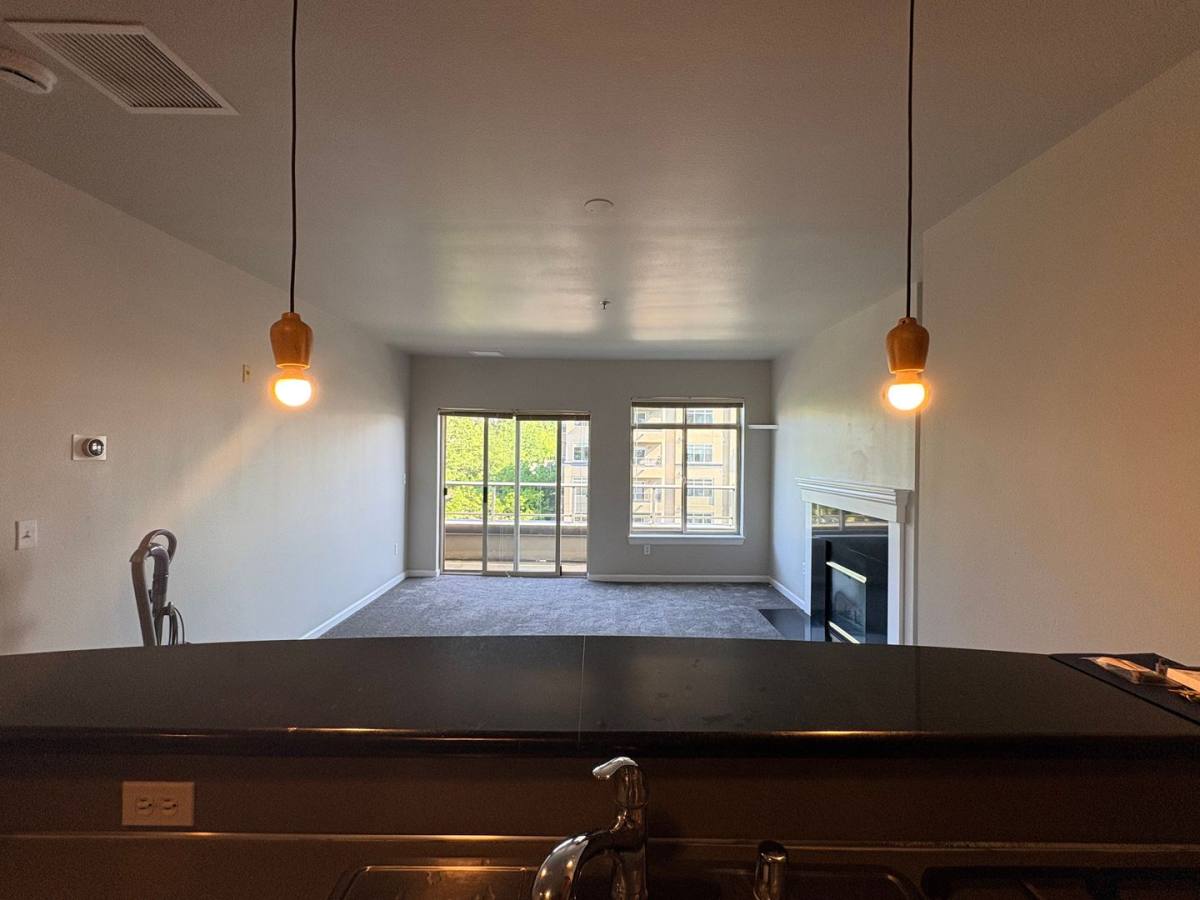 Apartment for rent at 900 Aurora Ave N, Seattle, WA 98109