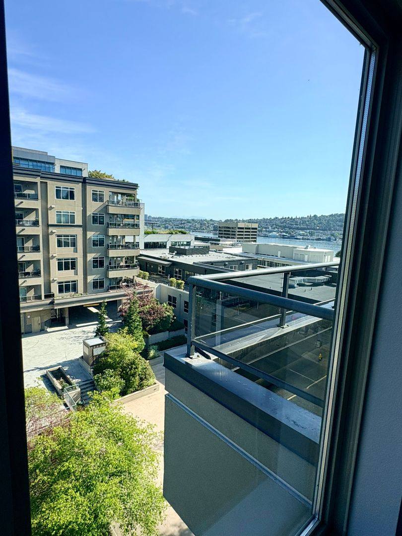 Apartment for rent at 900 Aurora Ave N, Seattle, WA 98109