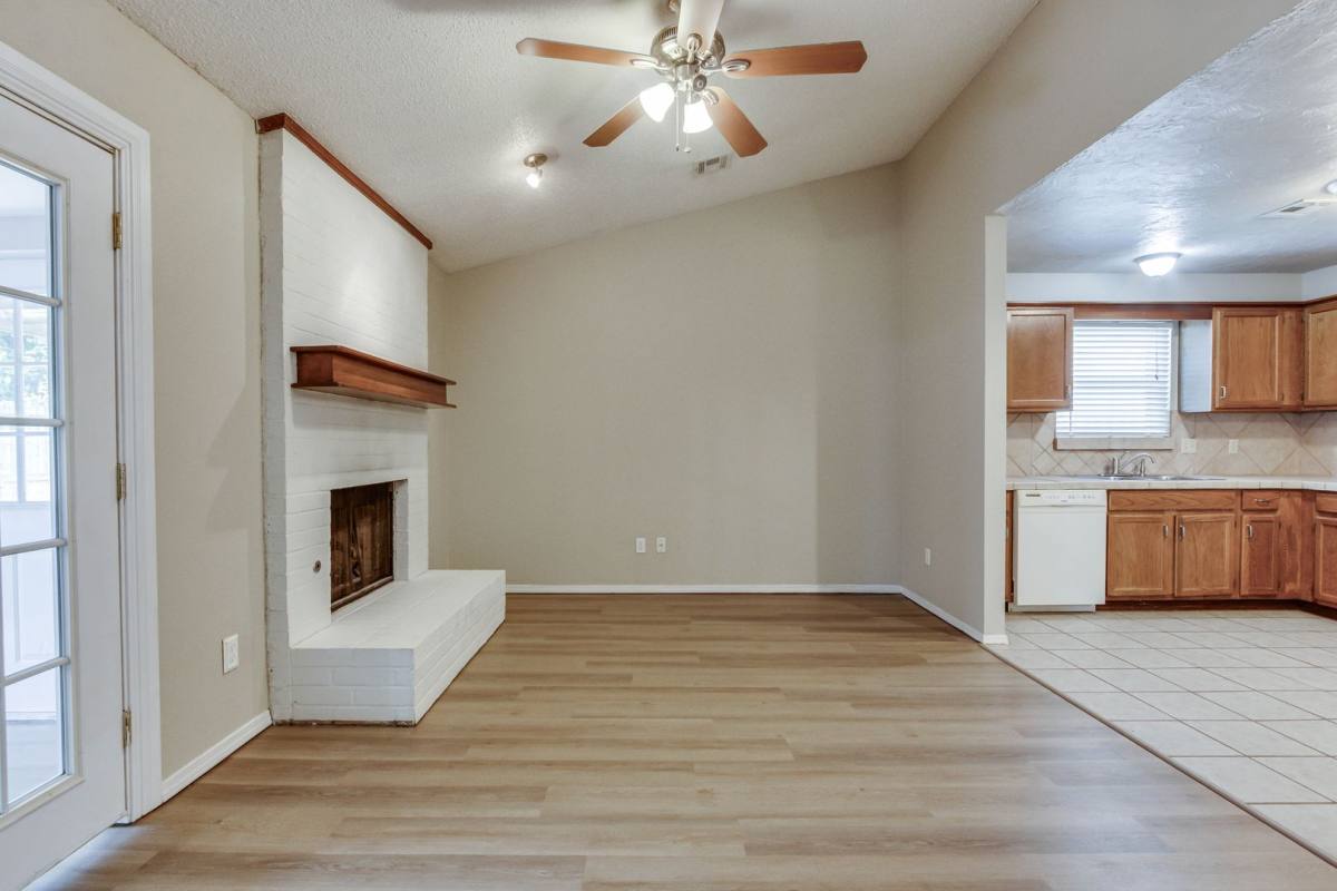 House for rent at 12316 SW 14th St, Yukon, OK 73099
